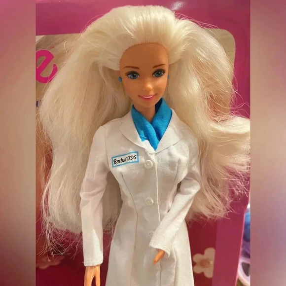 Dentist Barbie Set 1997 - Picture 5 of 6